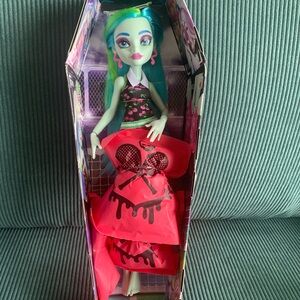 Monster High Buried Secrets Ghoulia